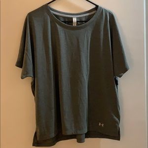 Loose heat gear Under Armour T-Shirt